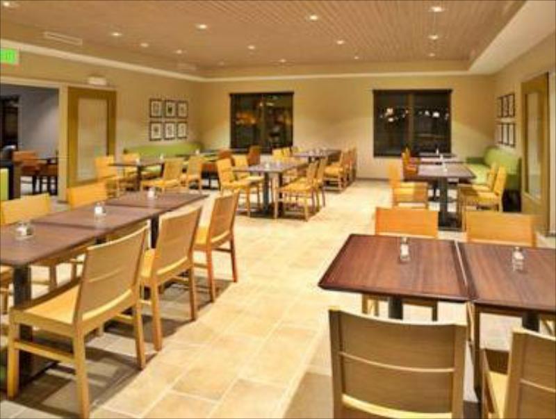 Country Inn & Suites by Radisson, Springfield, IL
