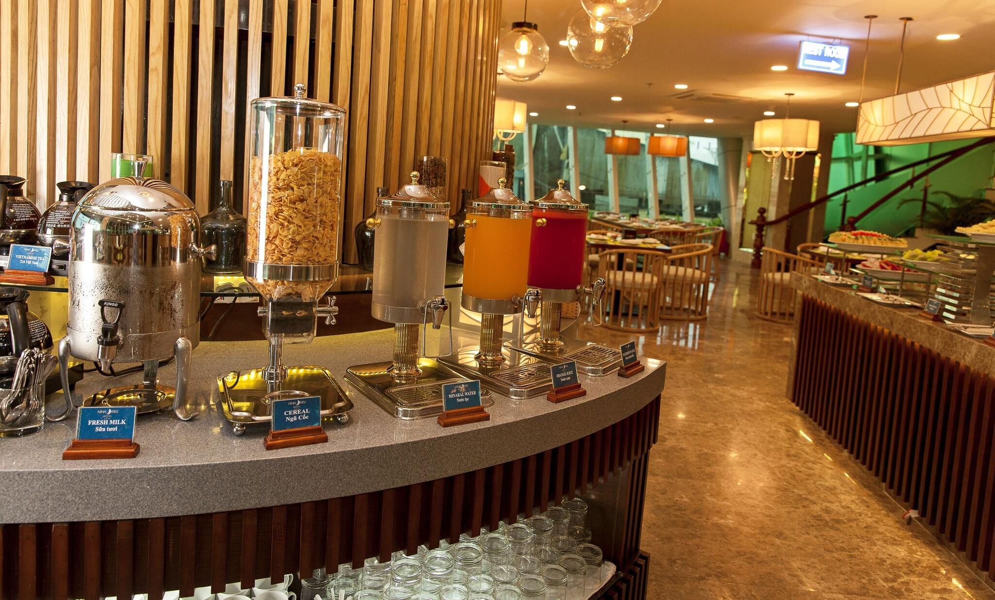 Ninh Kieu Riverside Hotel