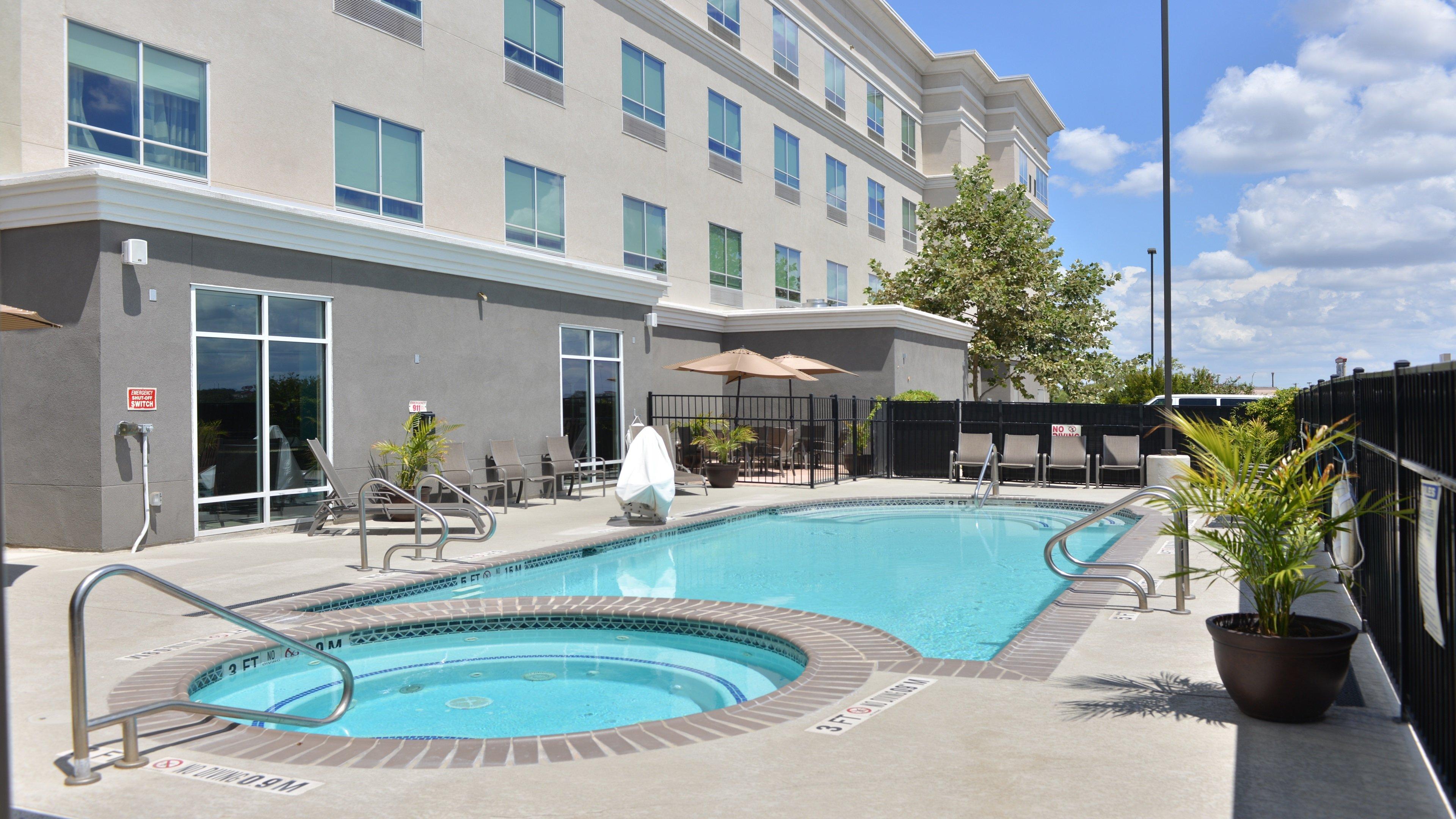 Holiday Inn & Suites San Antonio Northwest, an IHG Hotel image