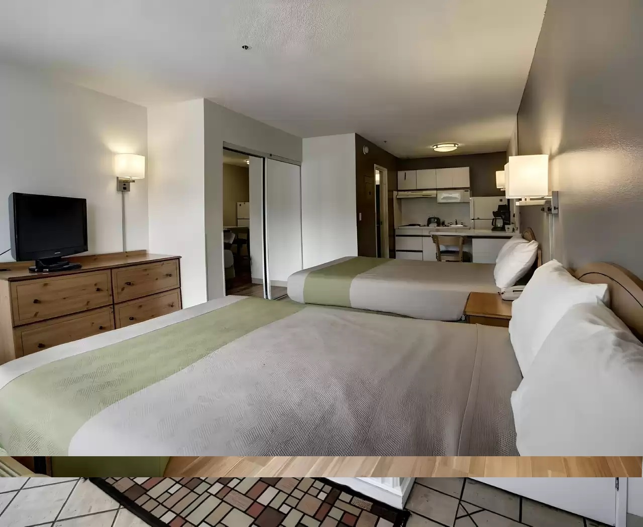 Quad room