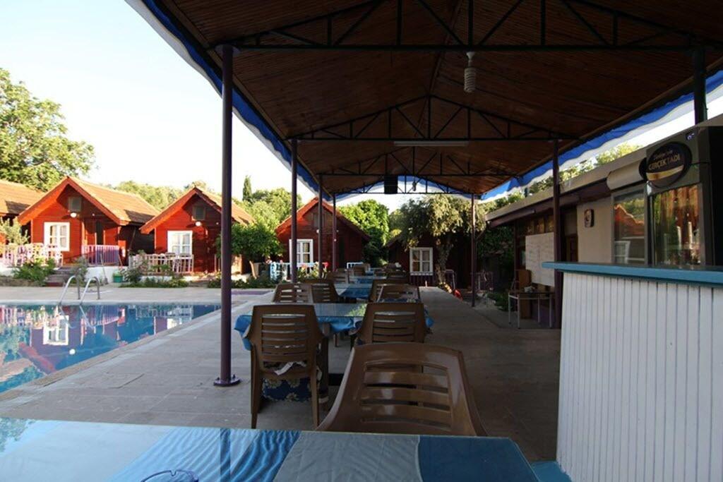Bykara Motel Bungalow