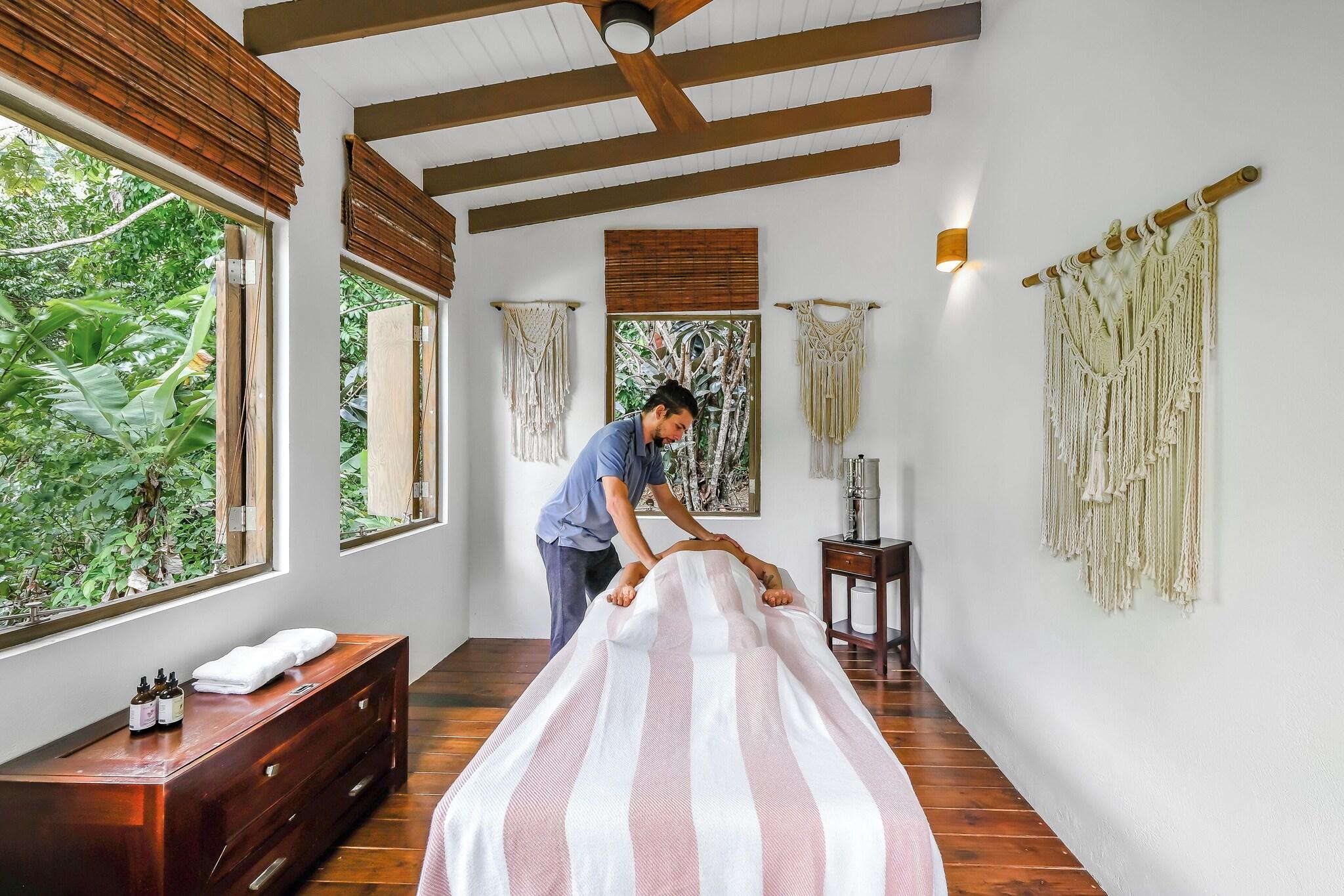 Casa Grande Mountain Retreat (for adults 18yrs+) by null