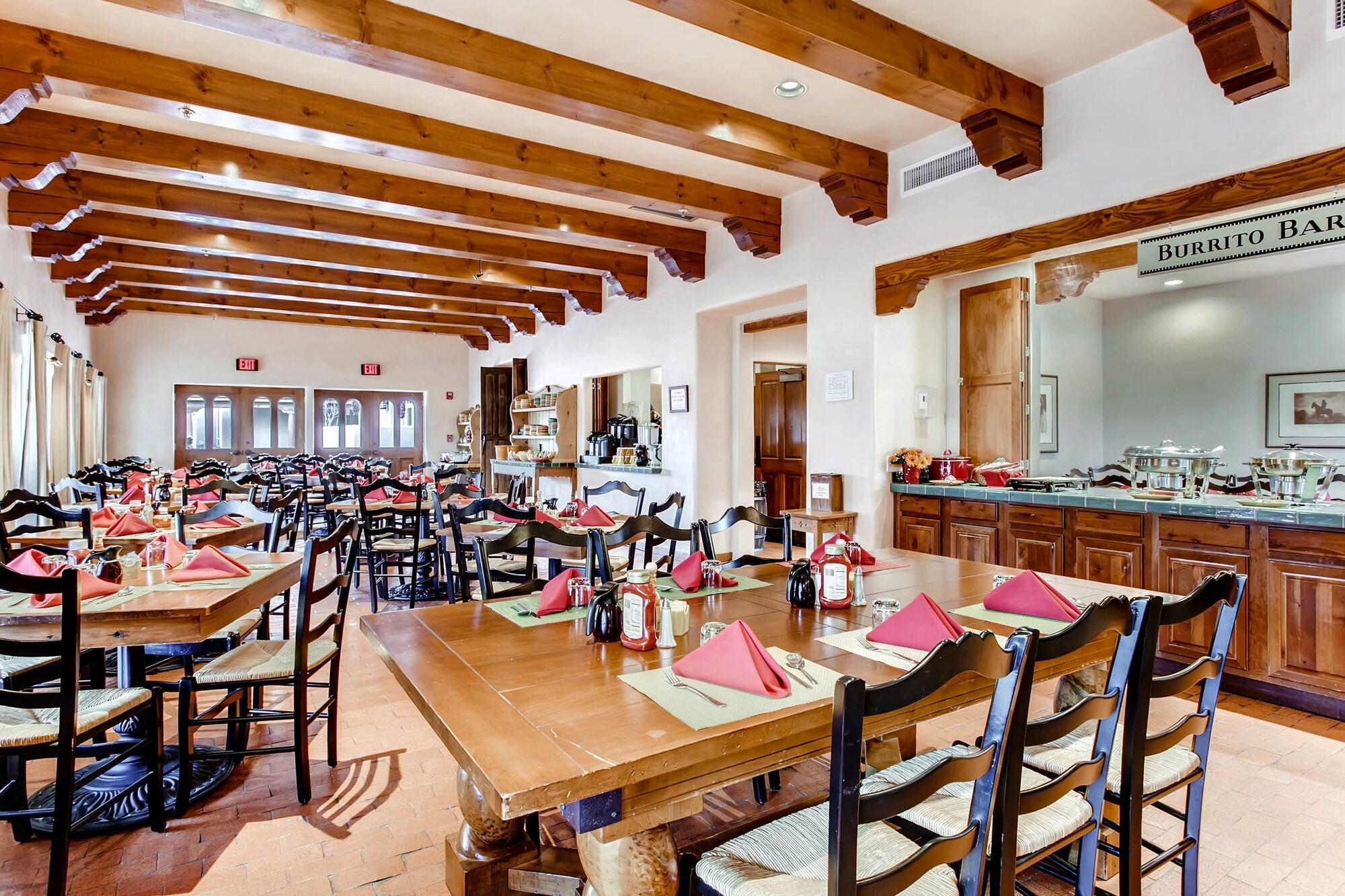 Piñon Court by La Fonda by null