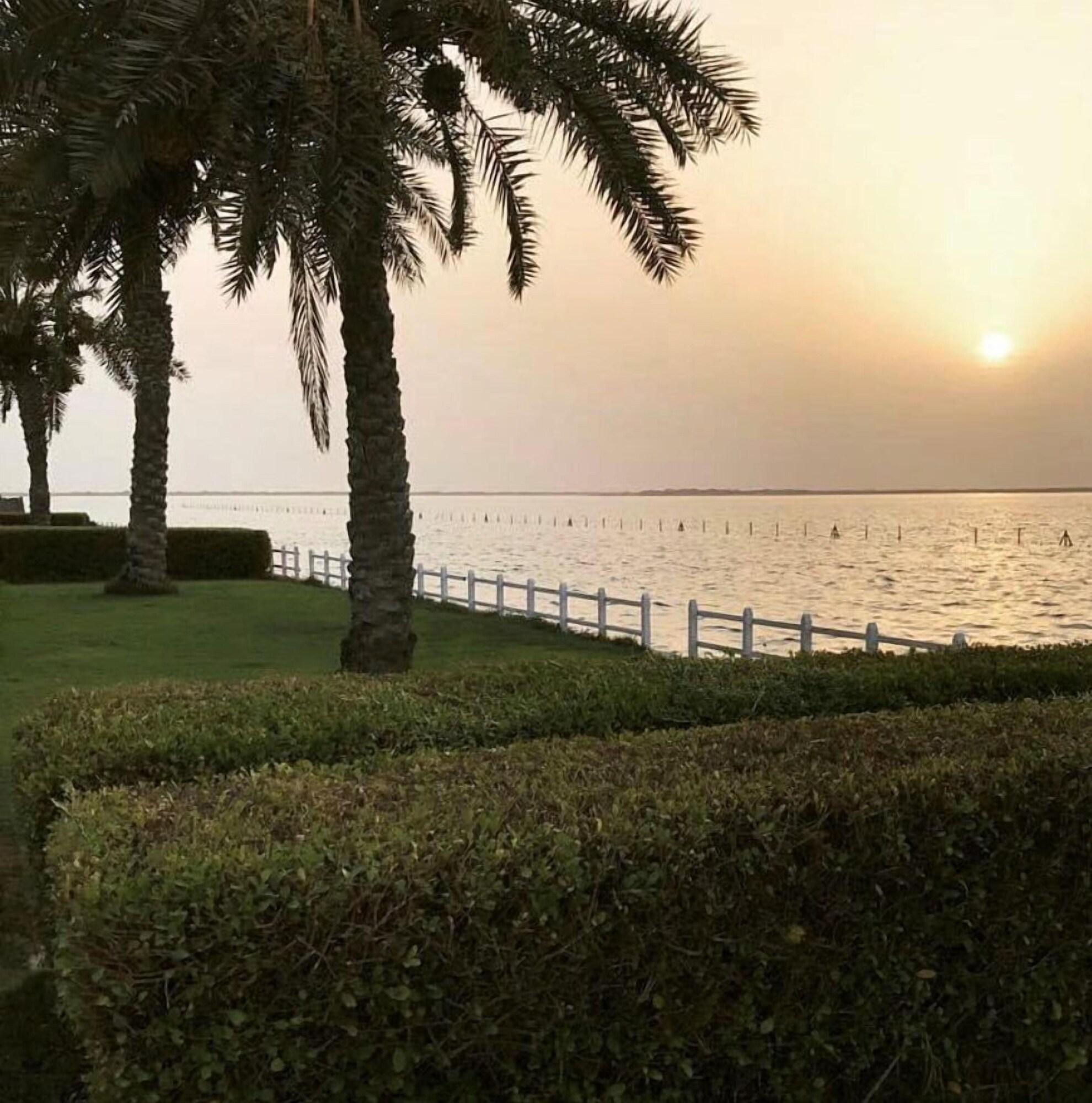 Barracuda Beach Resort - photo