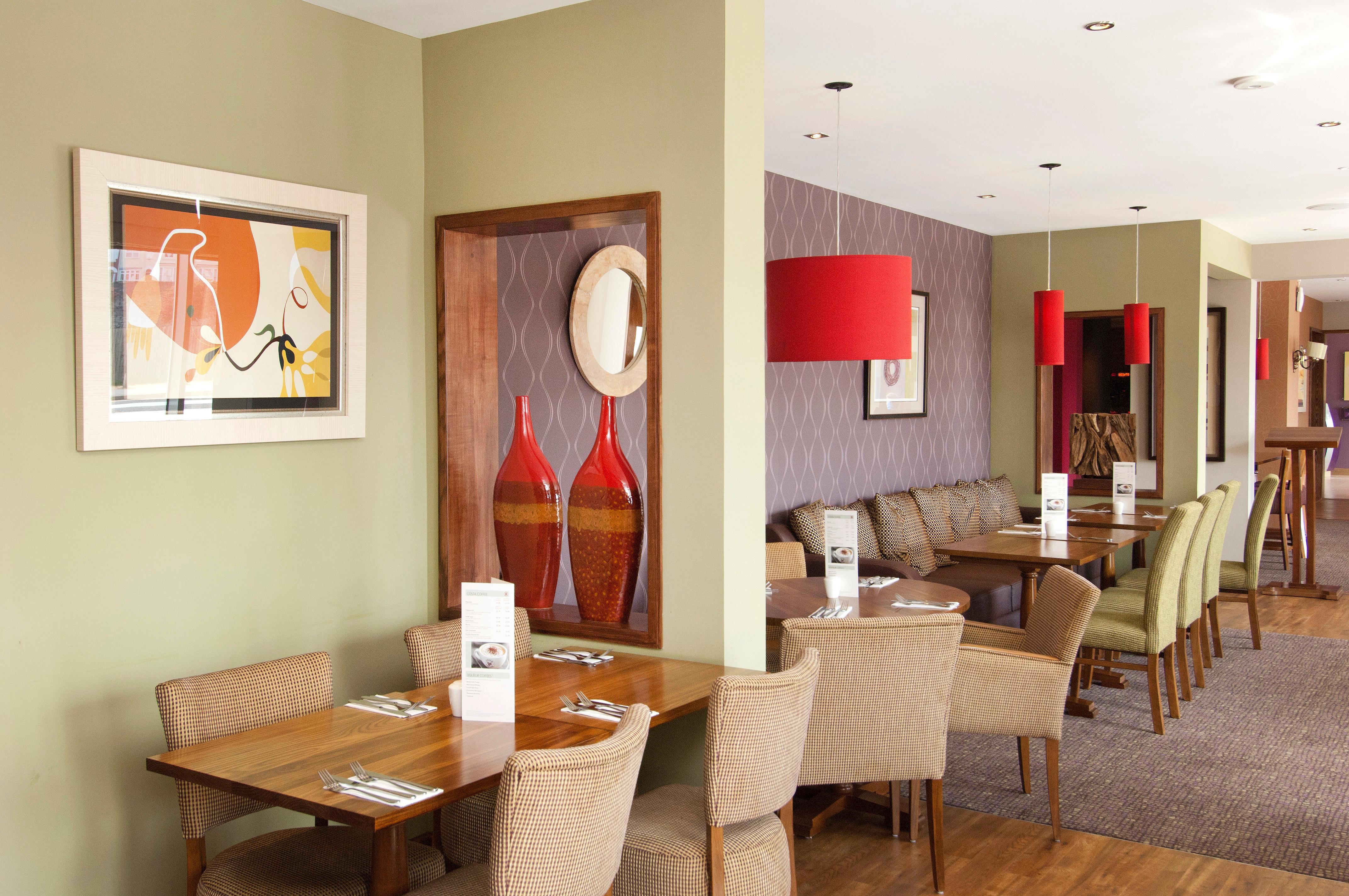 Premier Inn Southampton City Centre (West Quay)