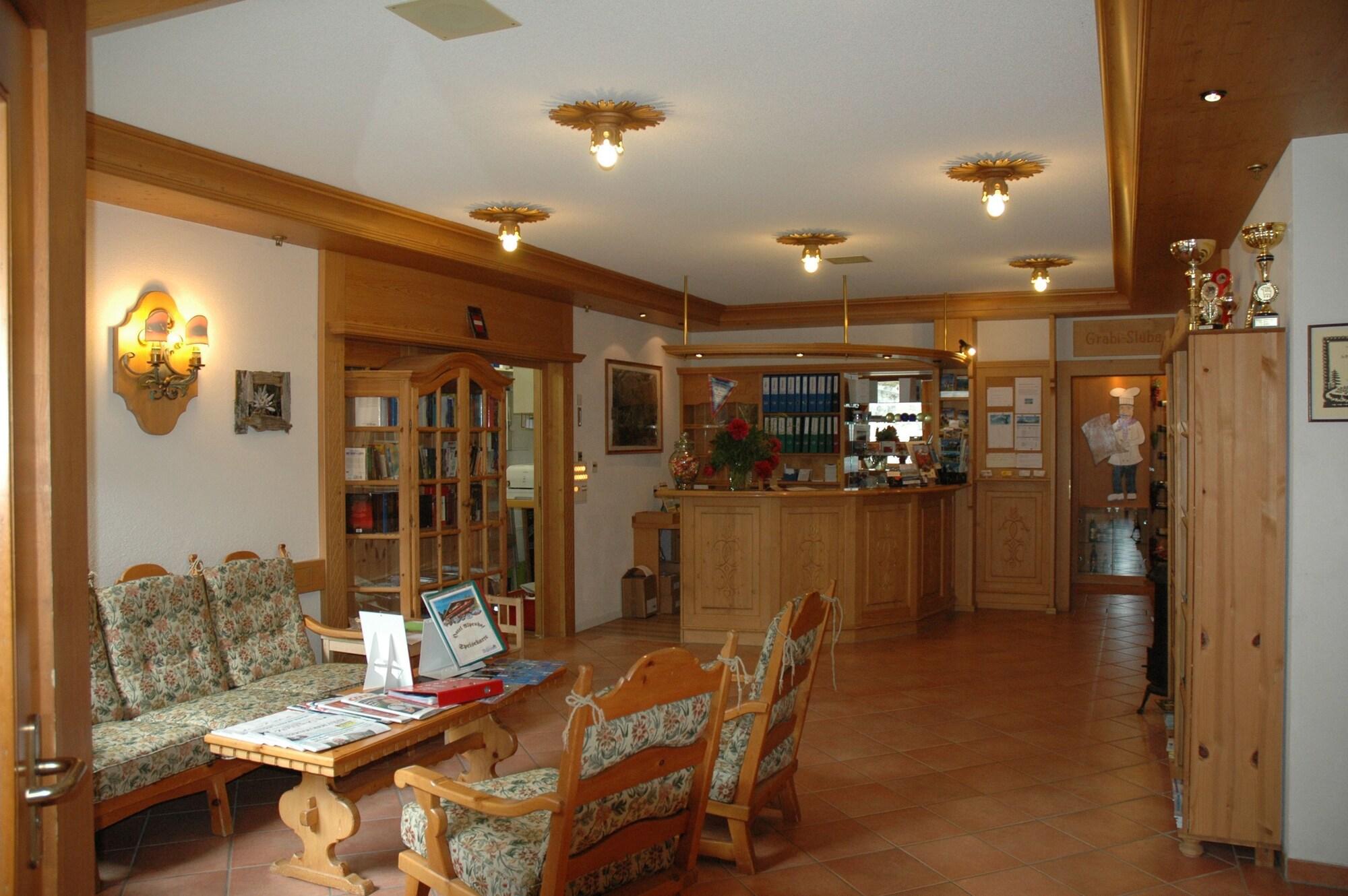 Alpenhof by null