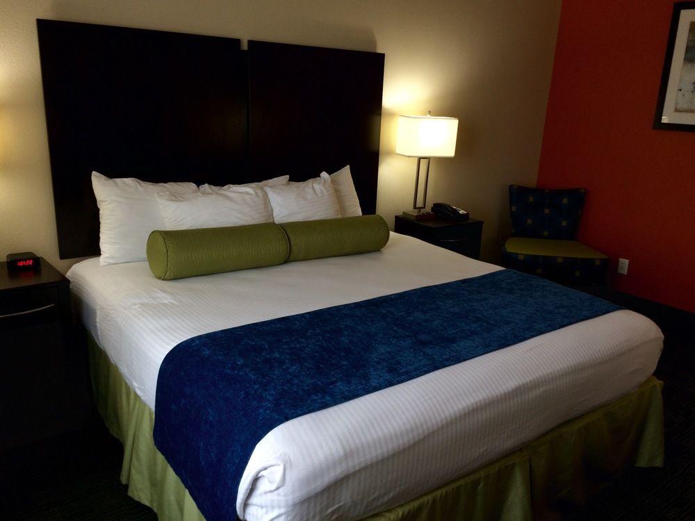 City View Inn & Suites by null