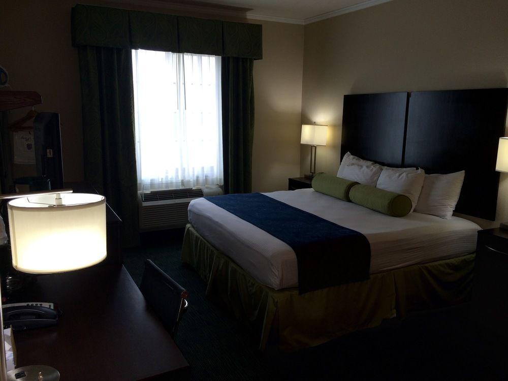 City View Inn & Suites by null