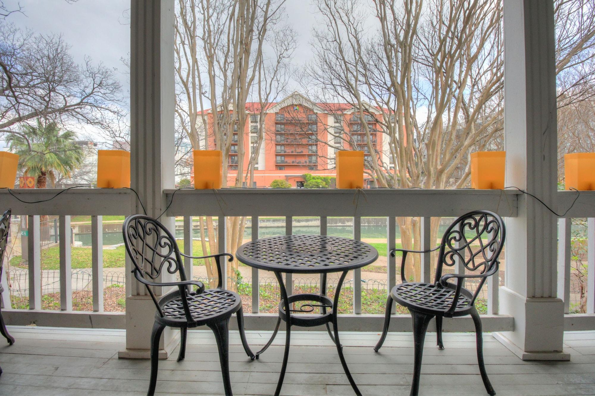 Inn on the Riverwalk by null