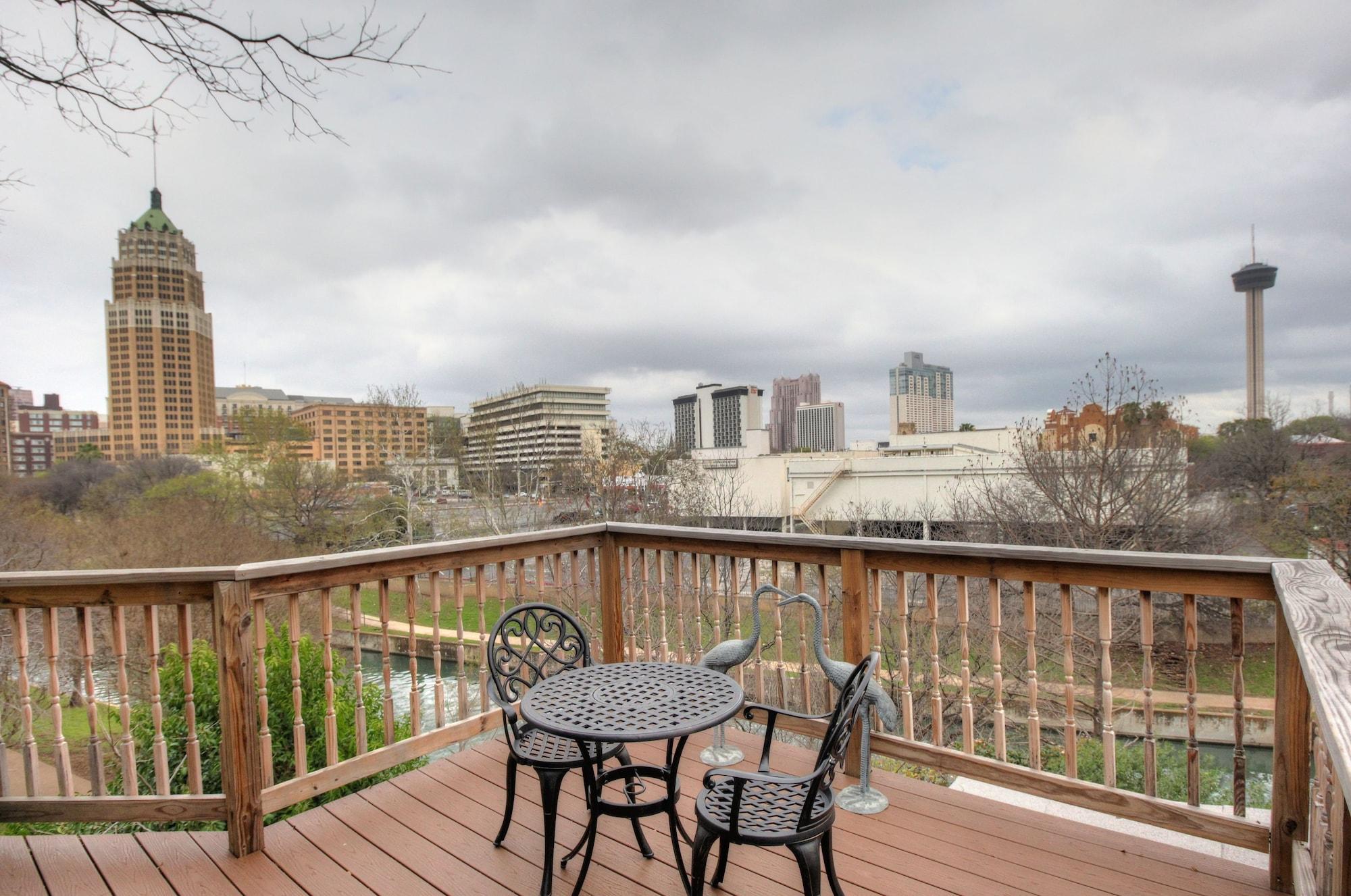 Inn on the Riverwalk by null