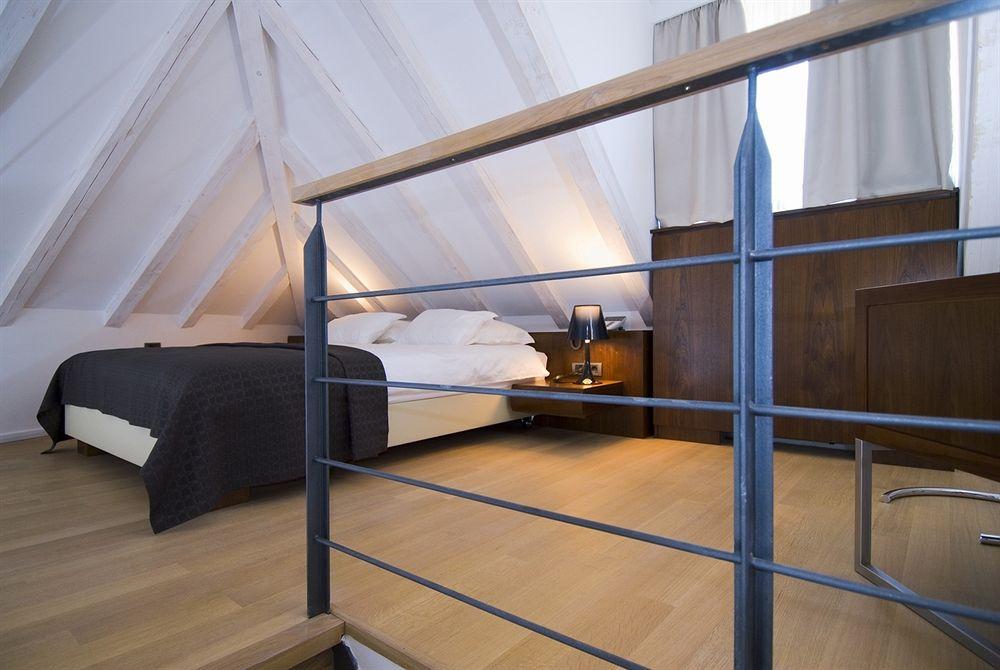 Hotel Vestibul Palace by null