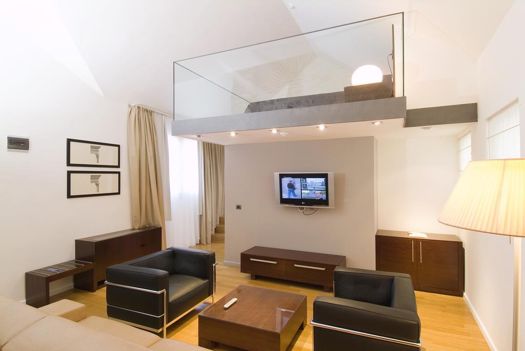 Vestibul Palace - фото