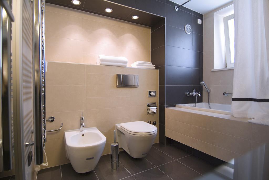 Hotel Vestibul Palace by null