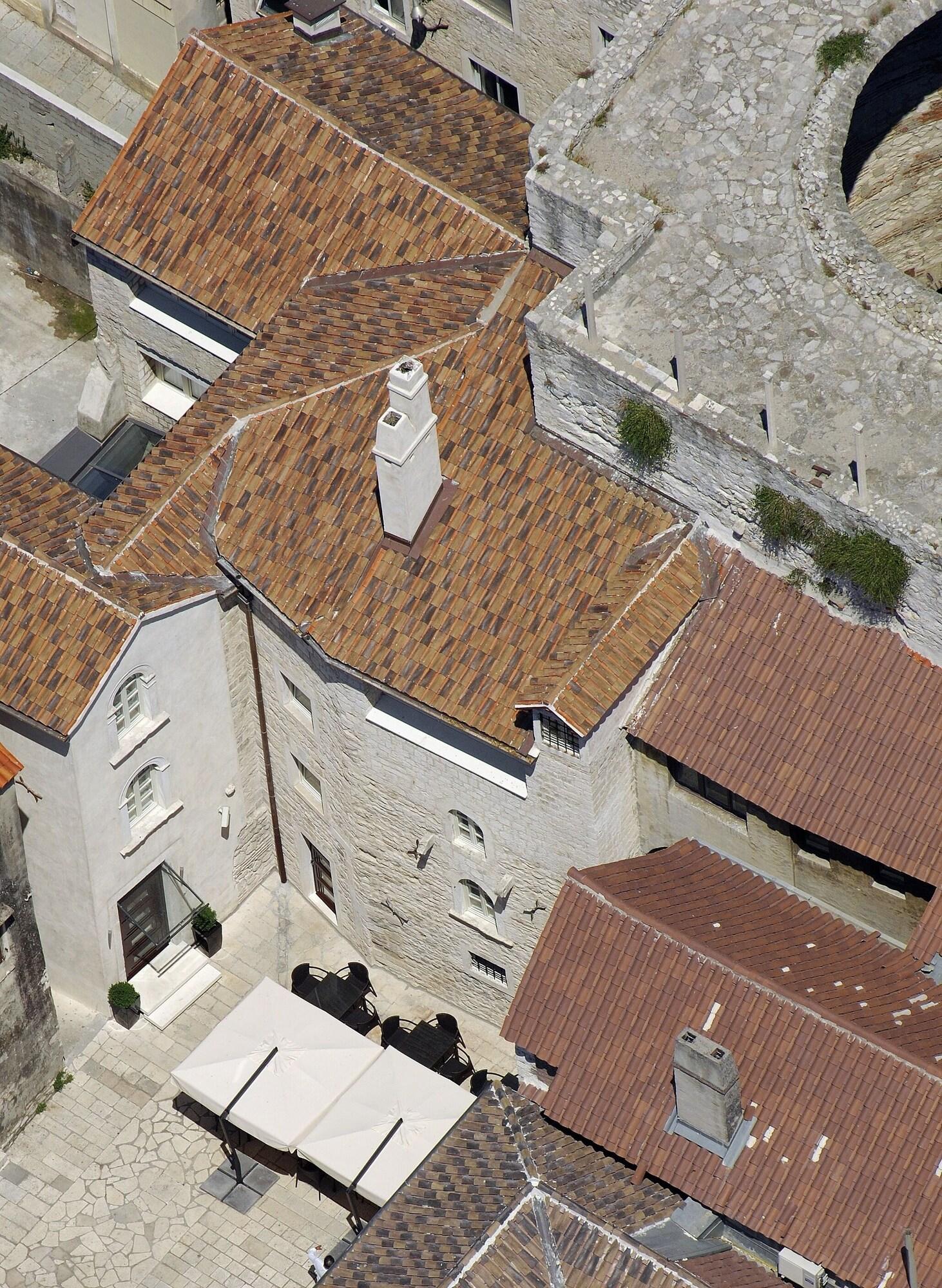 Vestibul Palace - фото