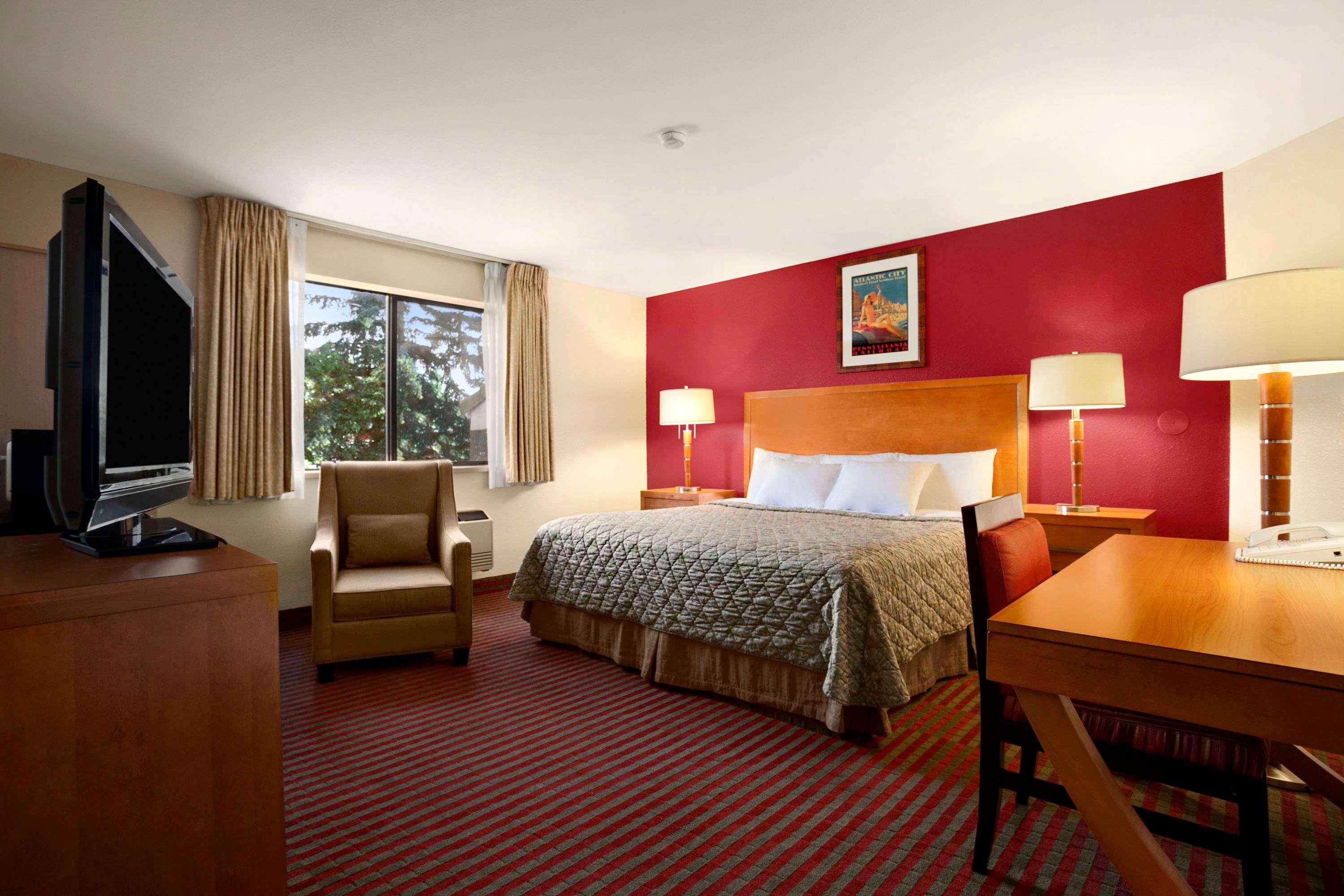 Spark By Hilton Kent Seattle