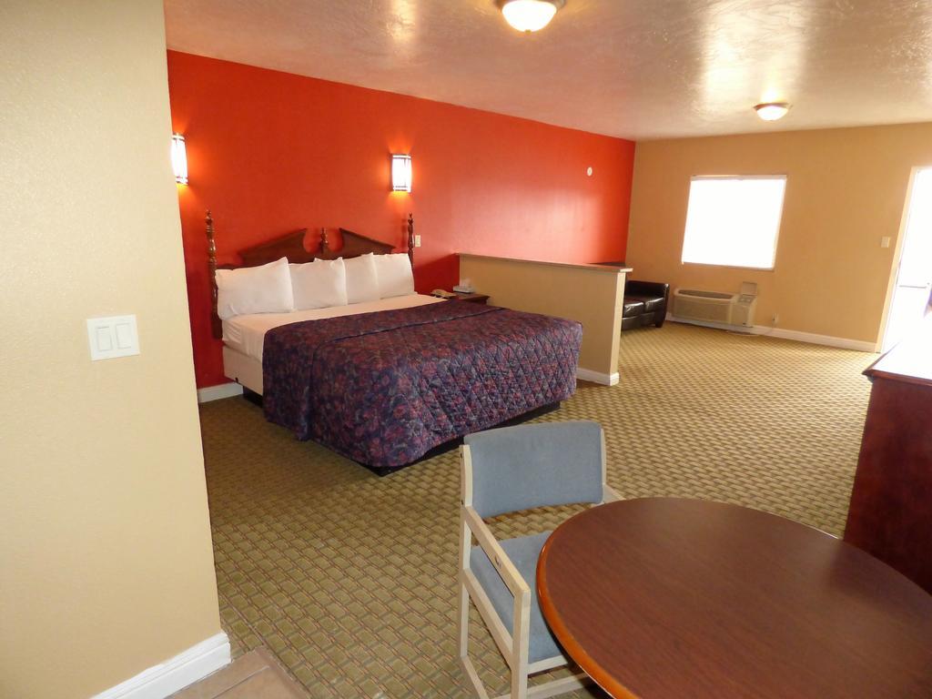 Economy Lodge