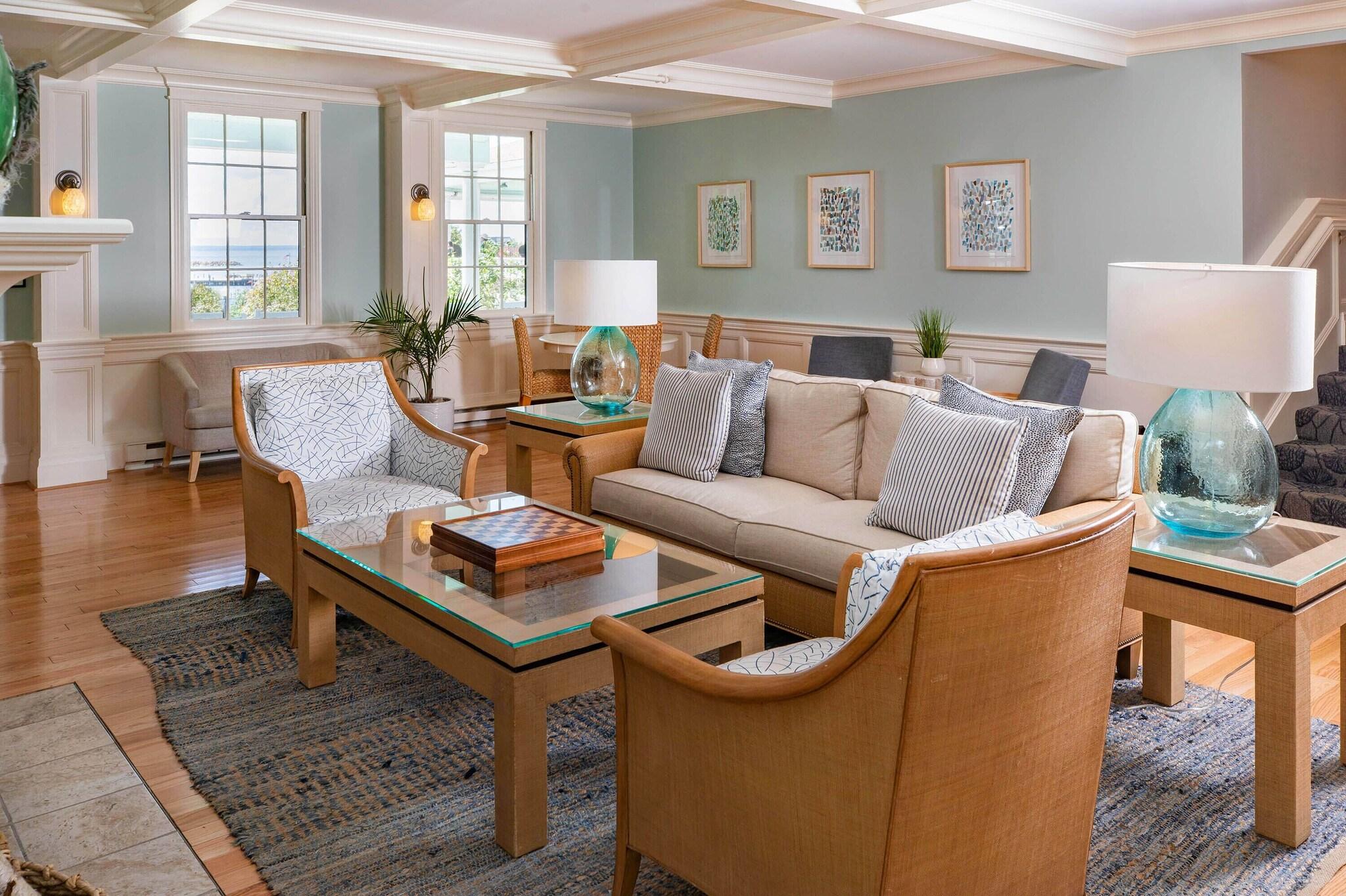 Island House Hotel by null