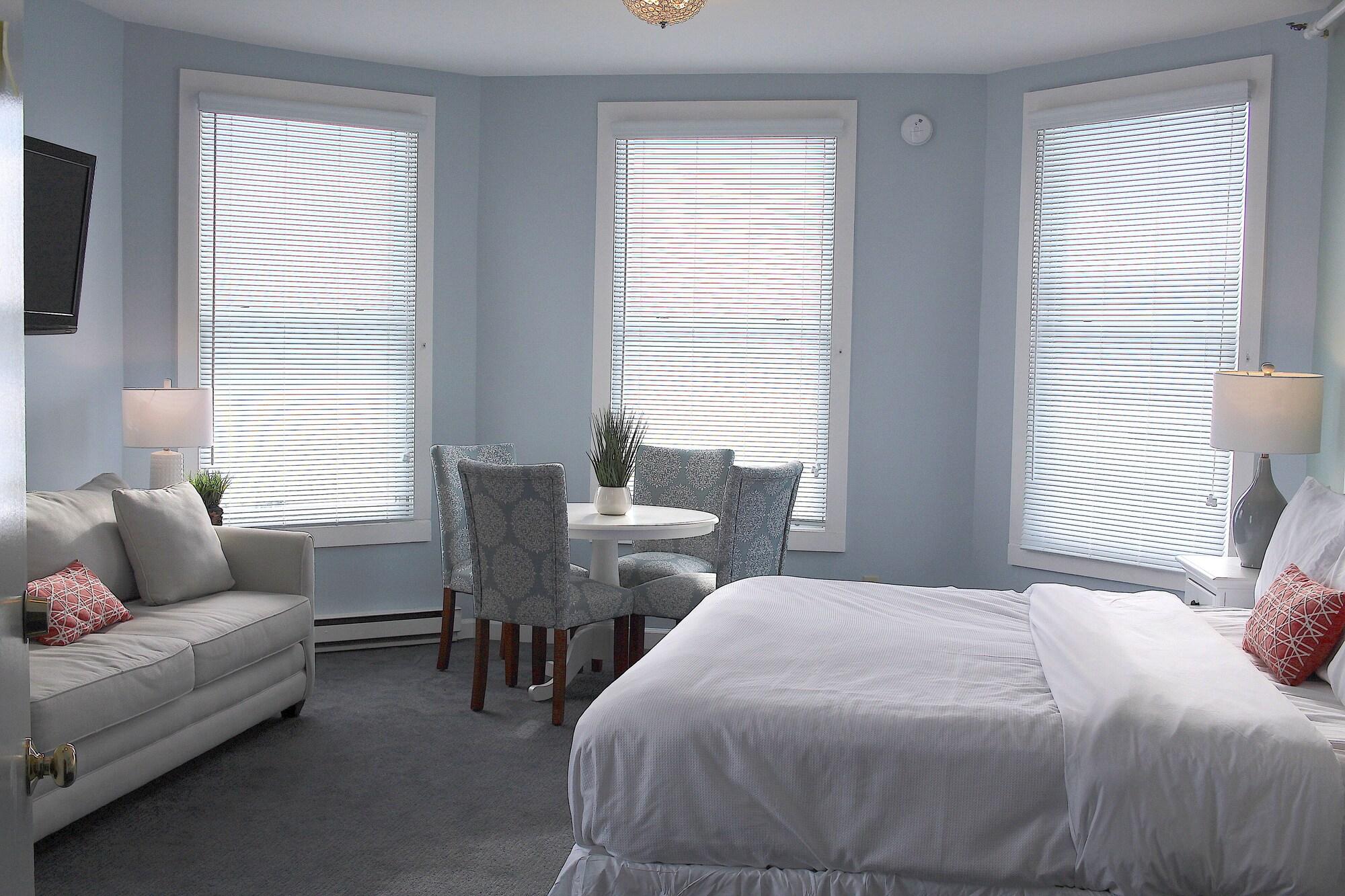 Island House Hotel by null