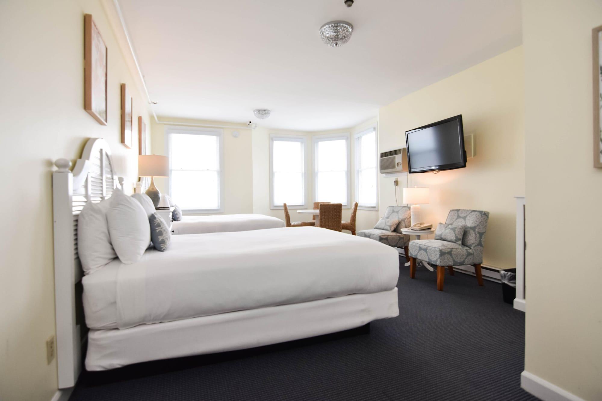 Island House Hotel by null