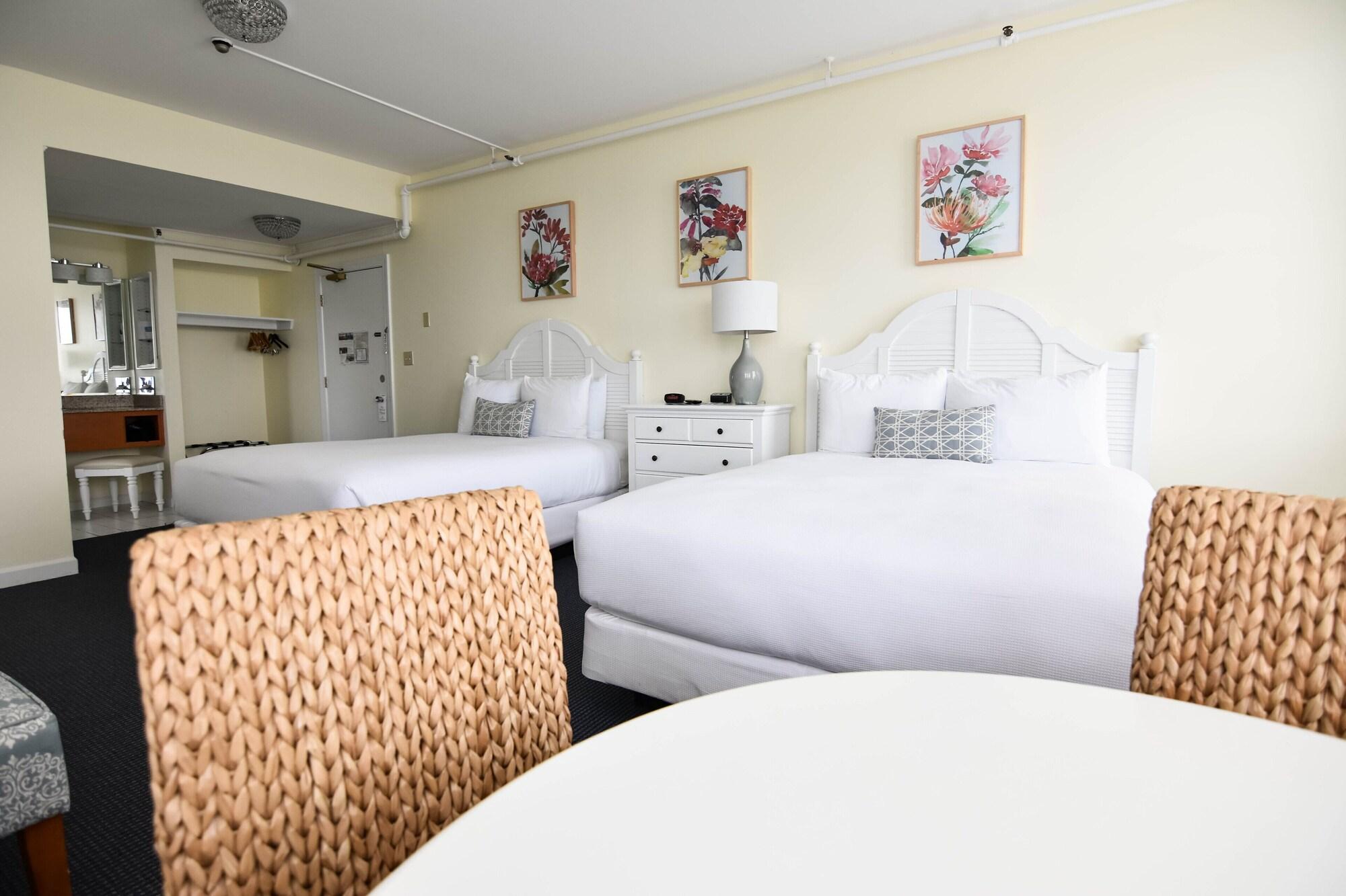 Island House Hotel by null