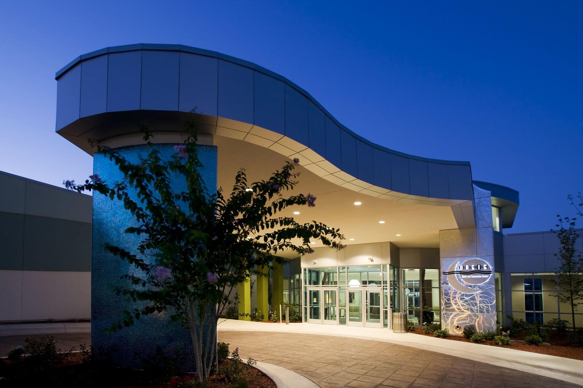 Oasis Hotel & Conv. Center, Ascend Hotel Collection