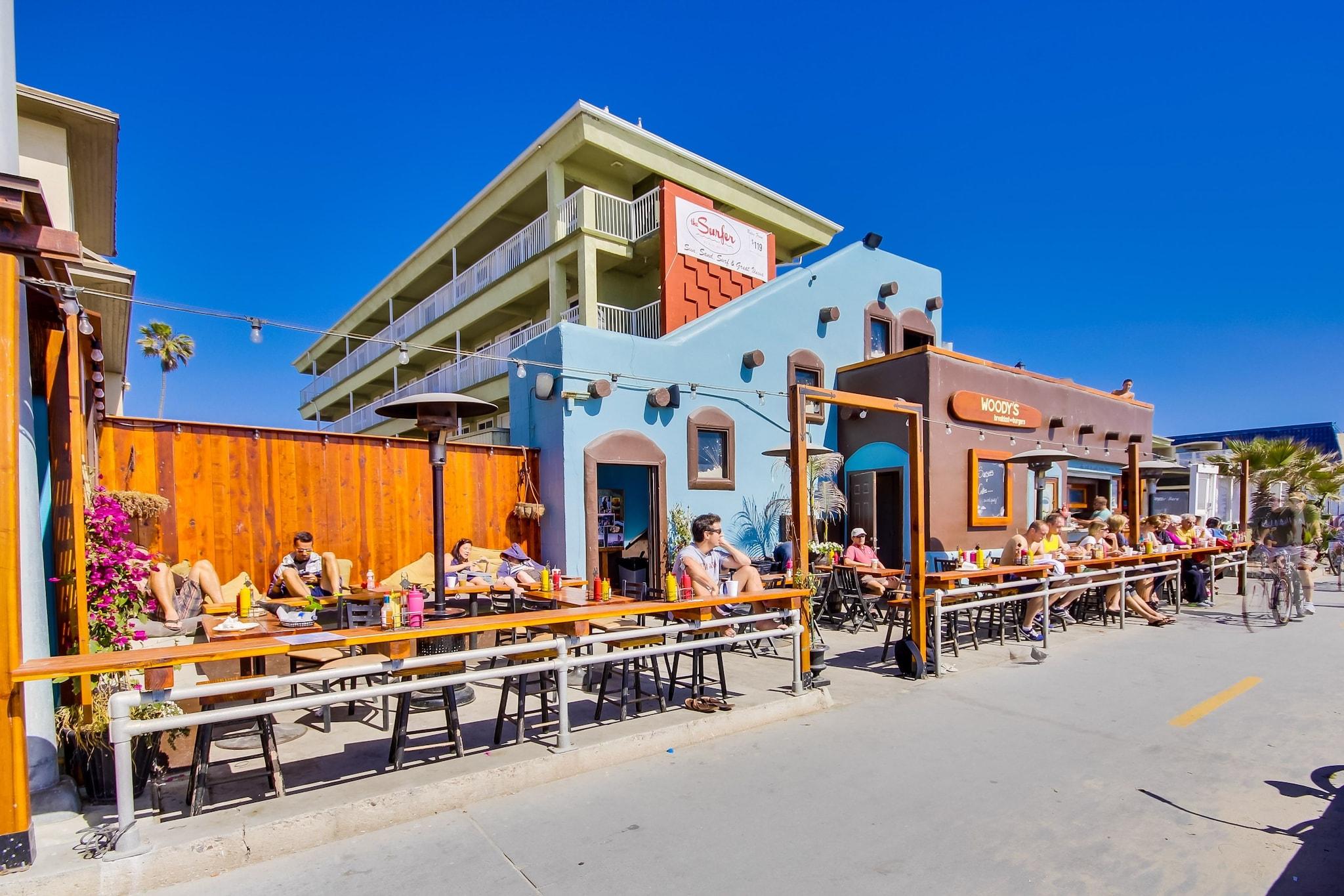 Surfer Beach Hotel