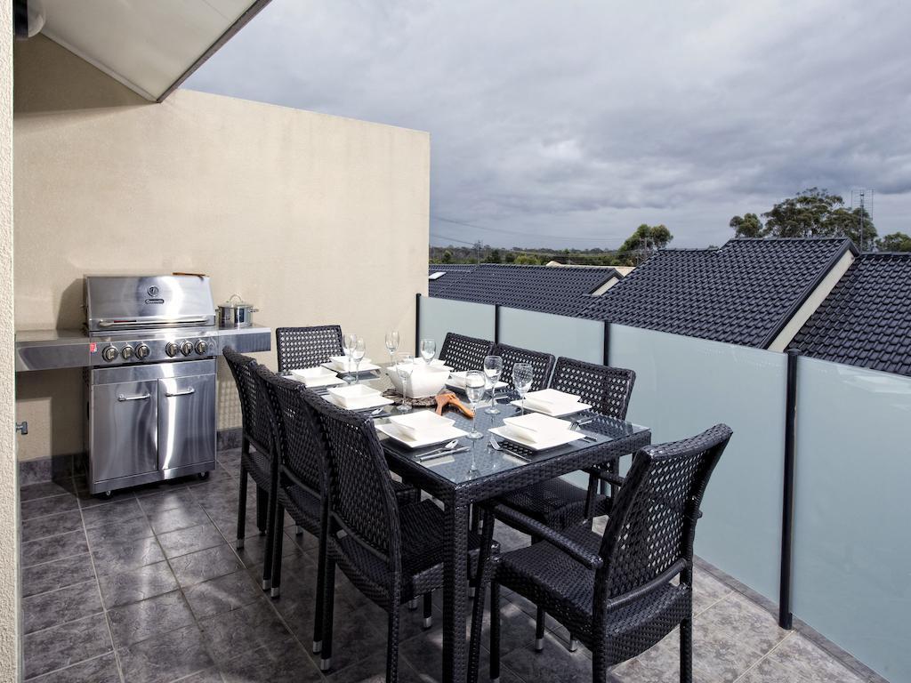 Dolphin Shores Hotel