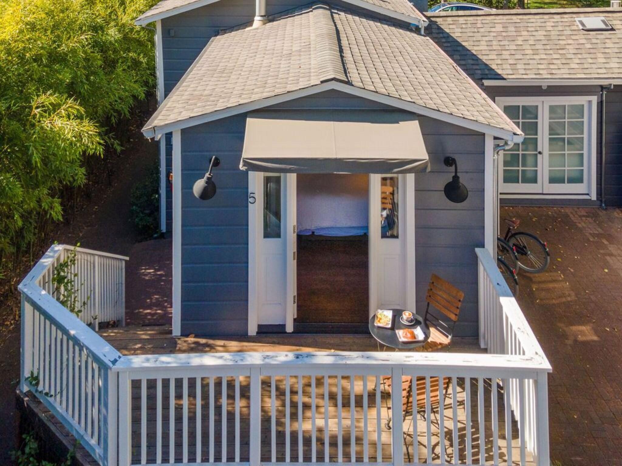 Brannan Cottage Inn by null