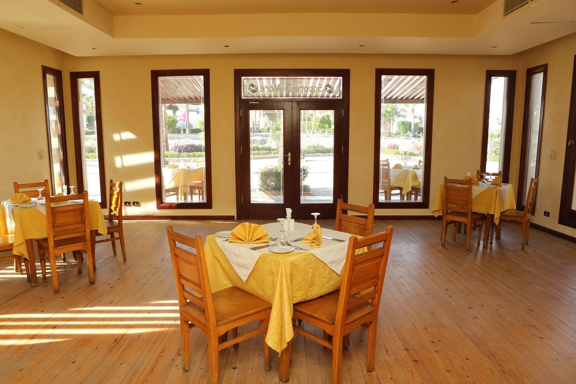 Club Reef Resort
