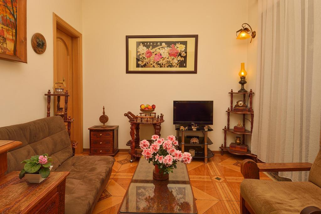 Hotel British House by null