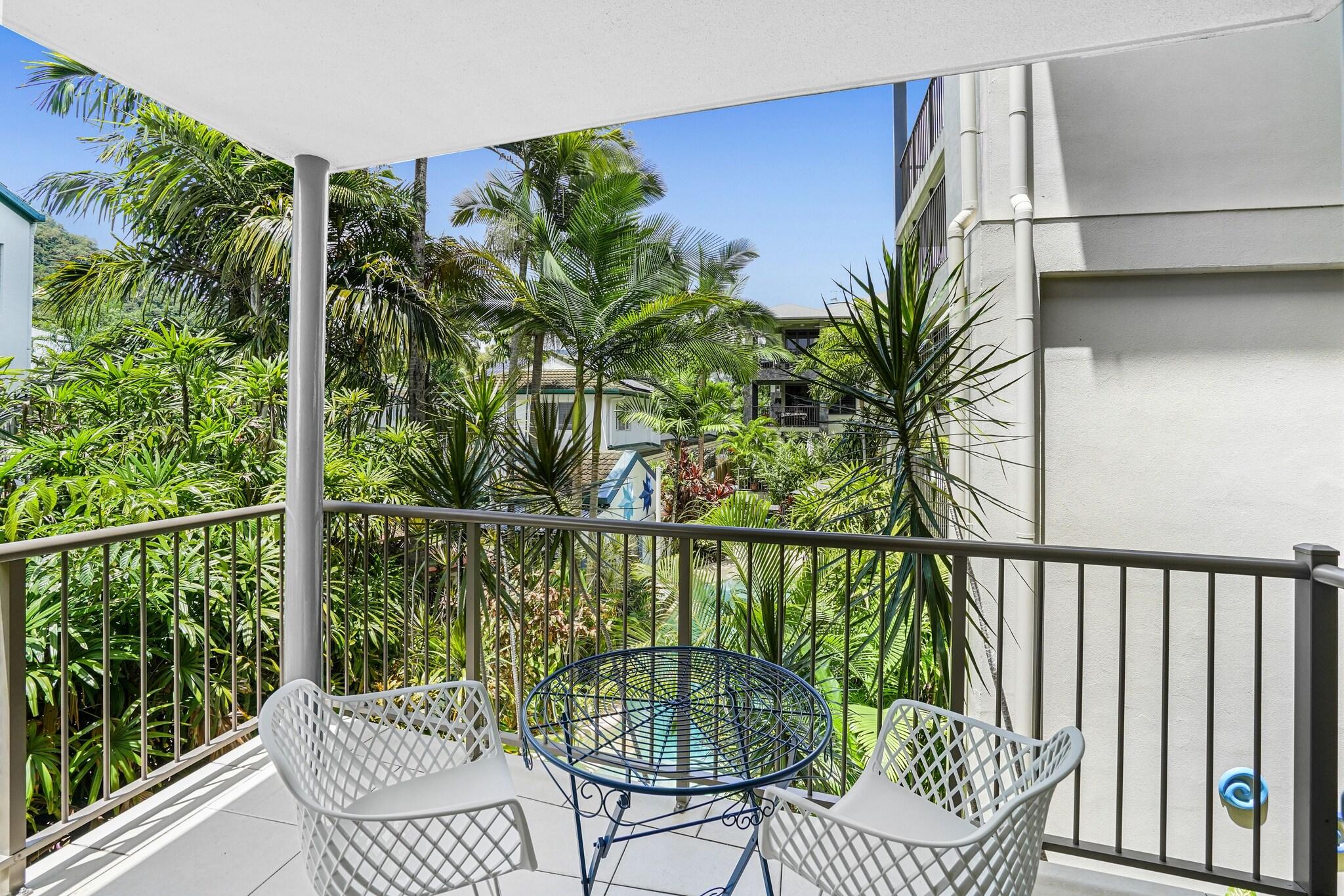 Sea Point on Trinity Beach by null