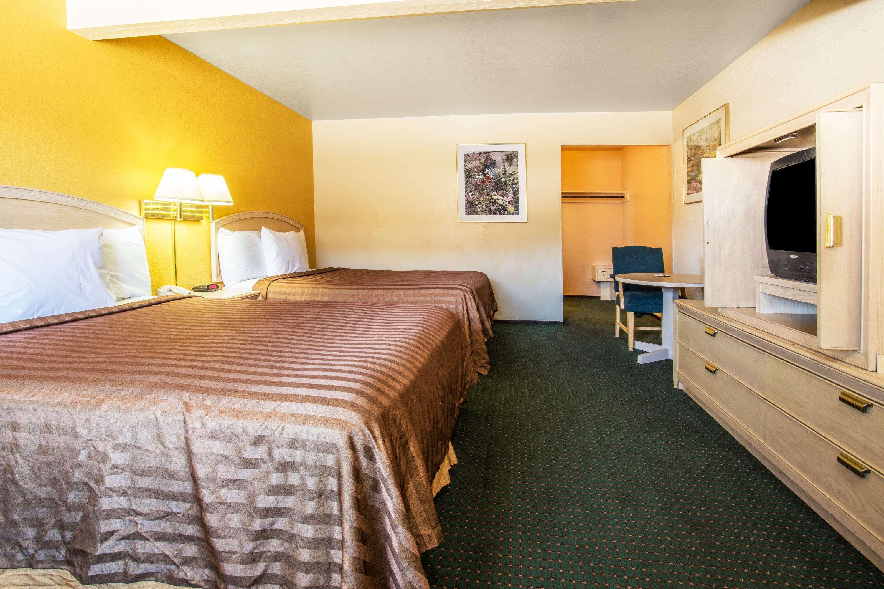 Travelodge By Wyndham Turlock