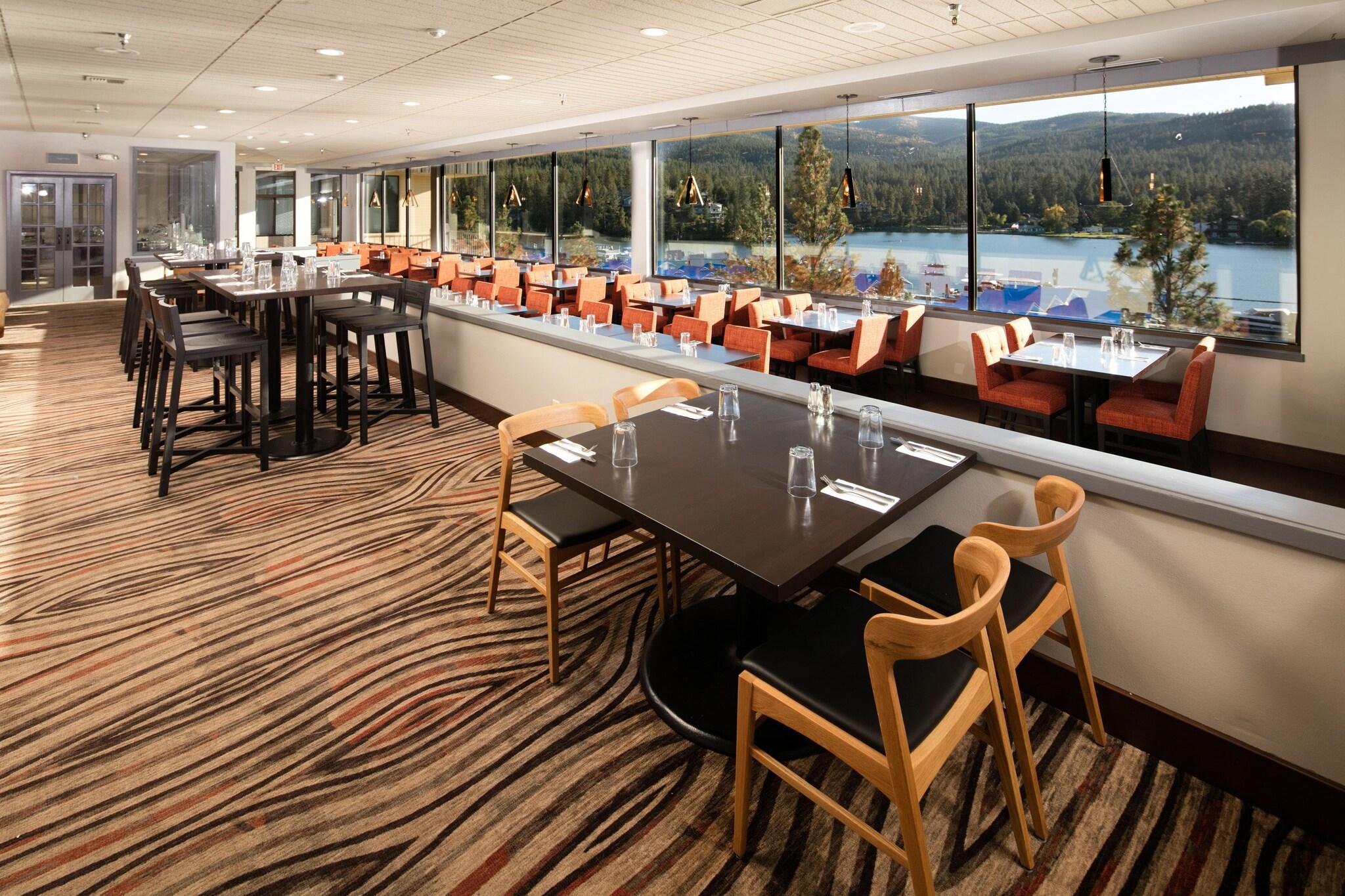 Red Lion Hotel Templin's on the River by null