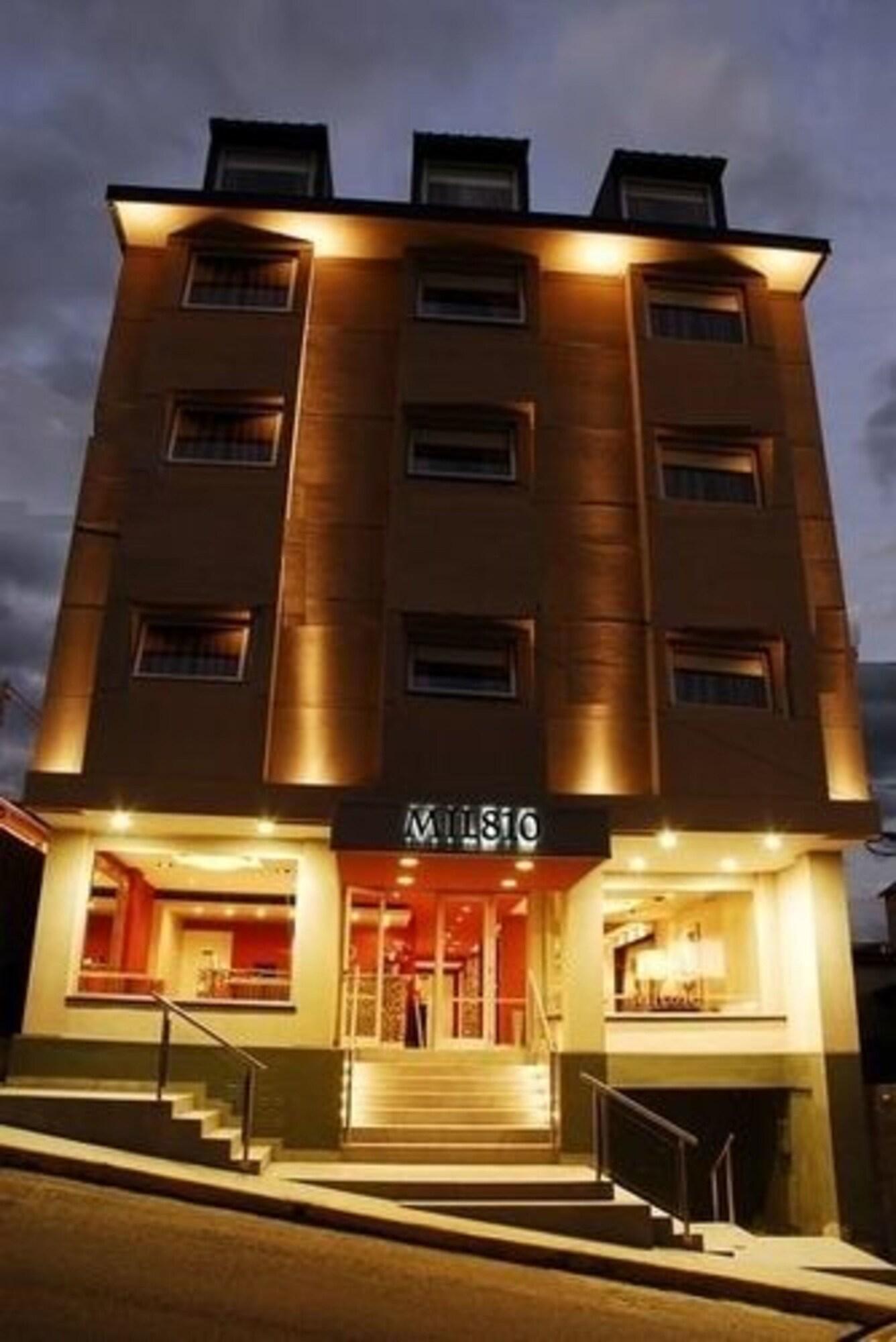 Mil 810 Ushuaia Hotel by null
