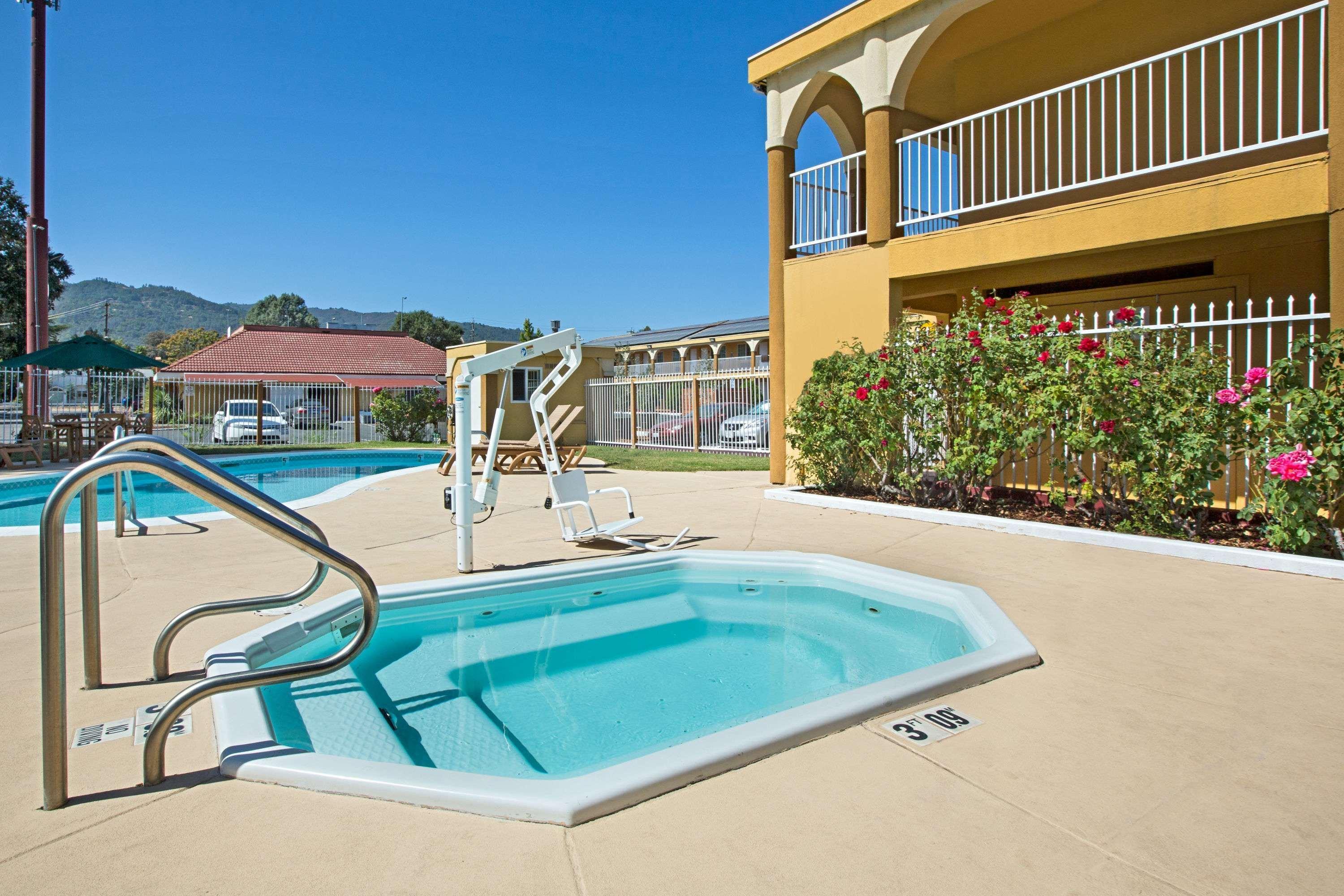 Super 8 By Wyndham Ukiah