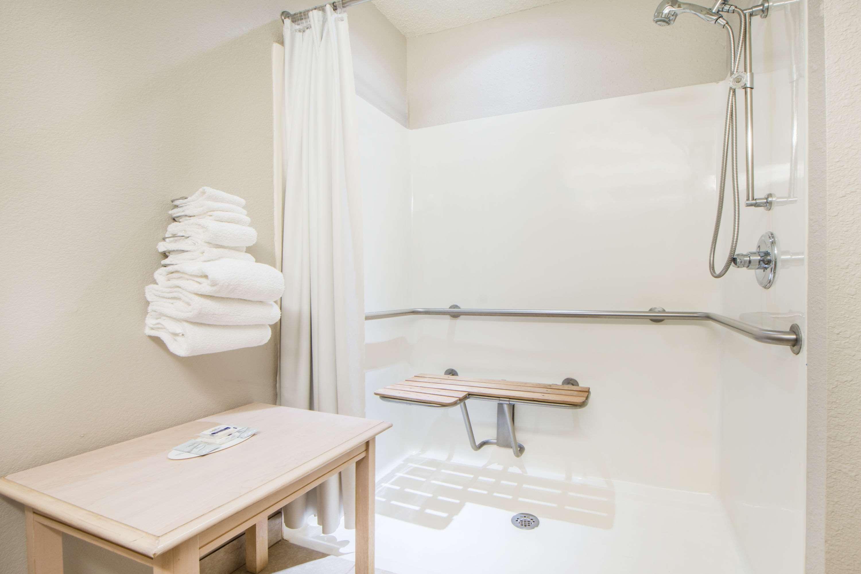 Microtel Inn & Suites By Wyndham Claremore