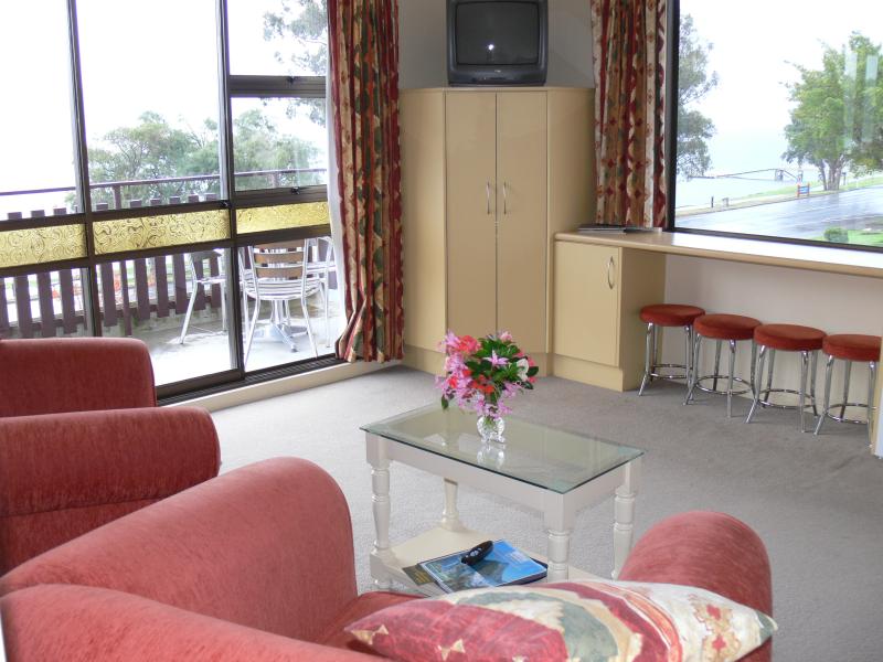 Edgewater Motel