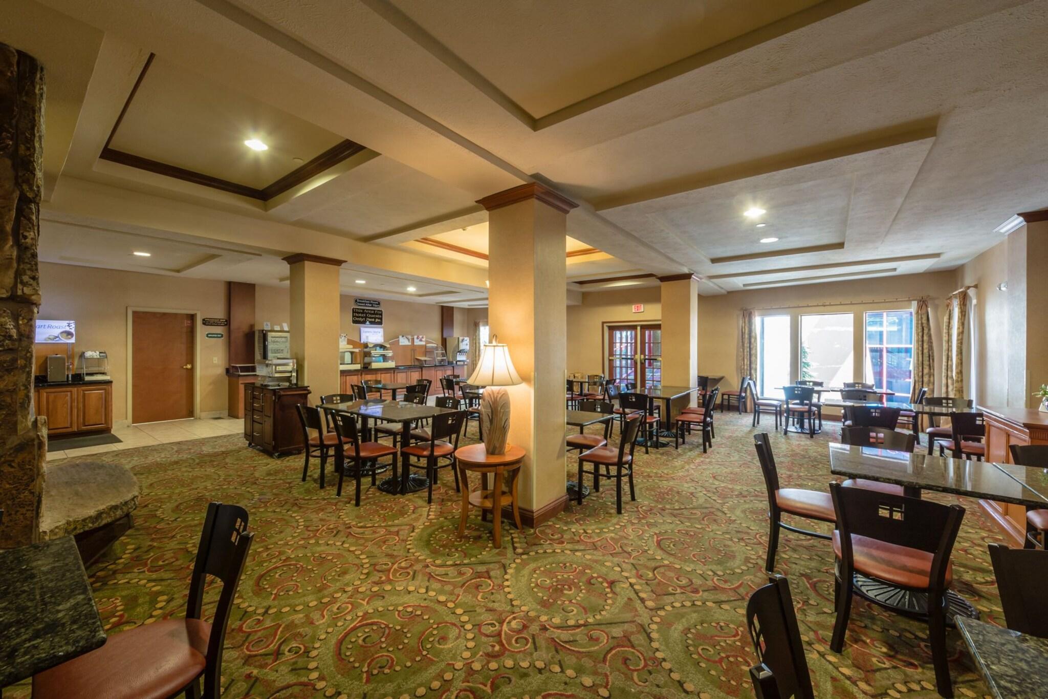 Triple Play Resort Hotel & Suites