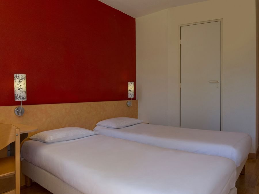Chambre avec 2 lits