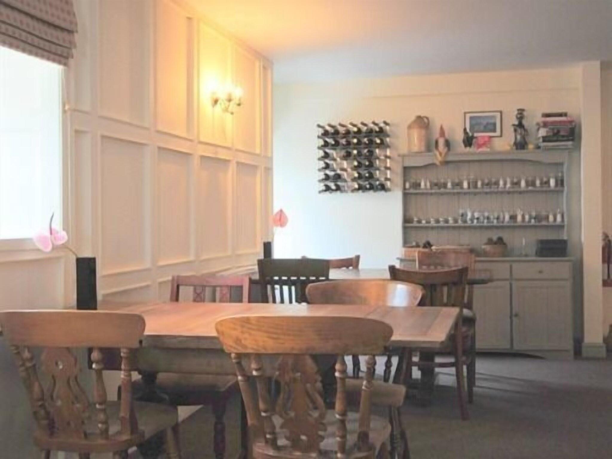 The Five Dials Inn