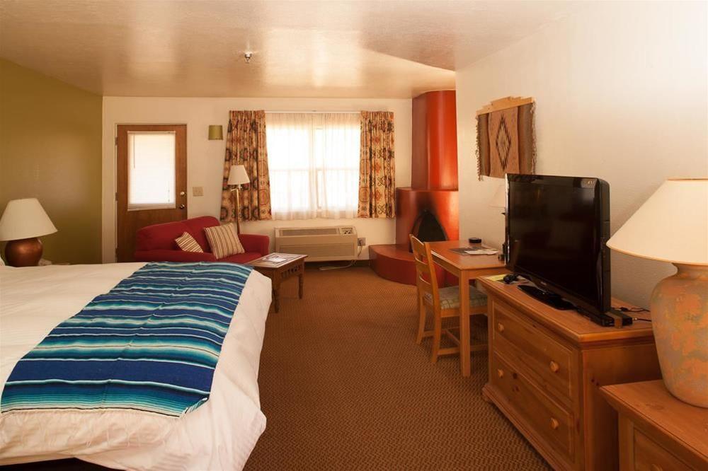 El Pueblo Lodge by null