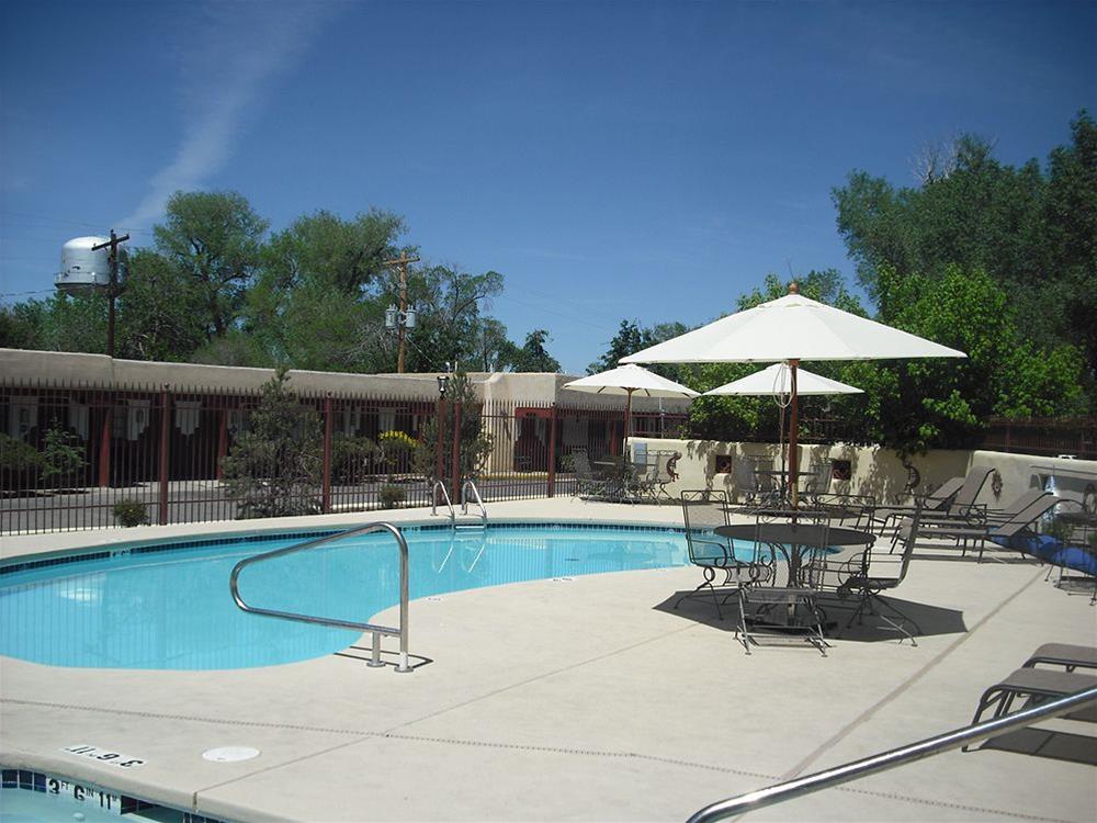 El Pueblo Lodge by null