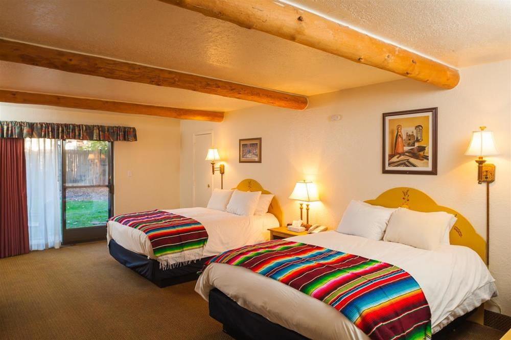 El Pueblo Lodge by null