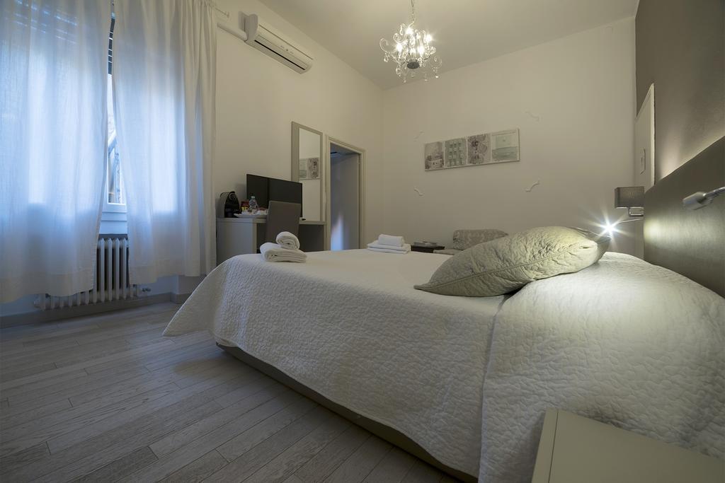 Al Portico Guest House - photo