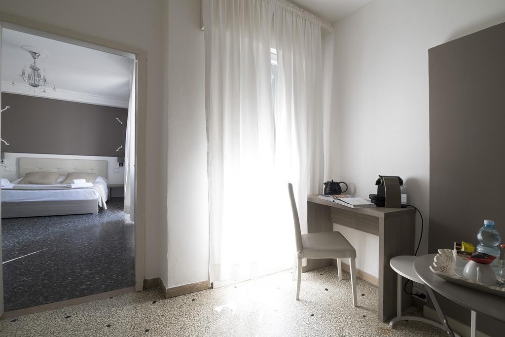 Al Portico Guest House - photo