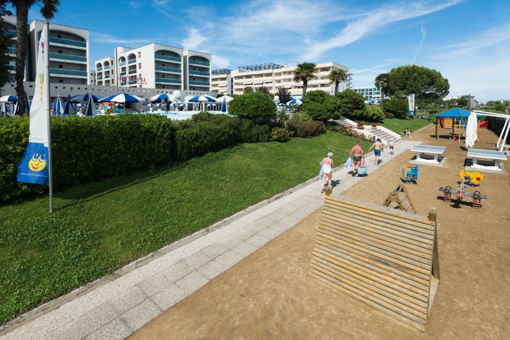 Aparthotel Imperial - photo