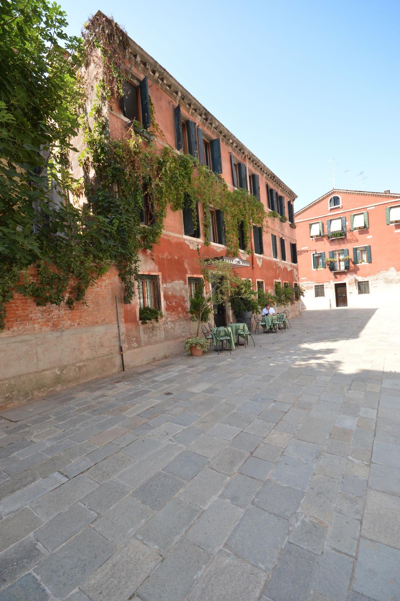 Albergo Marin - photo