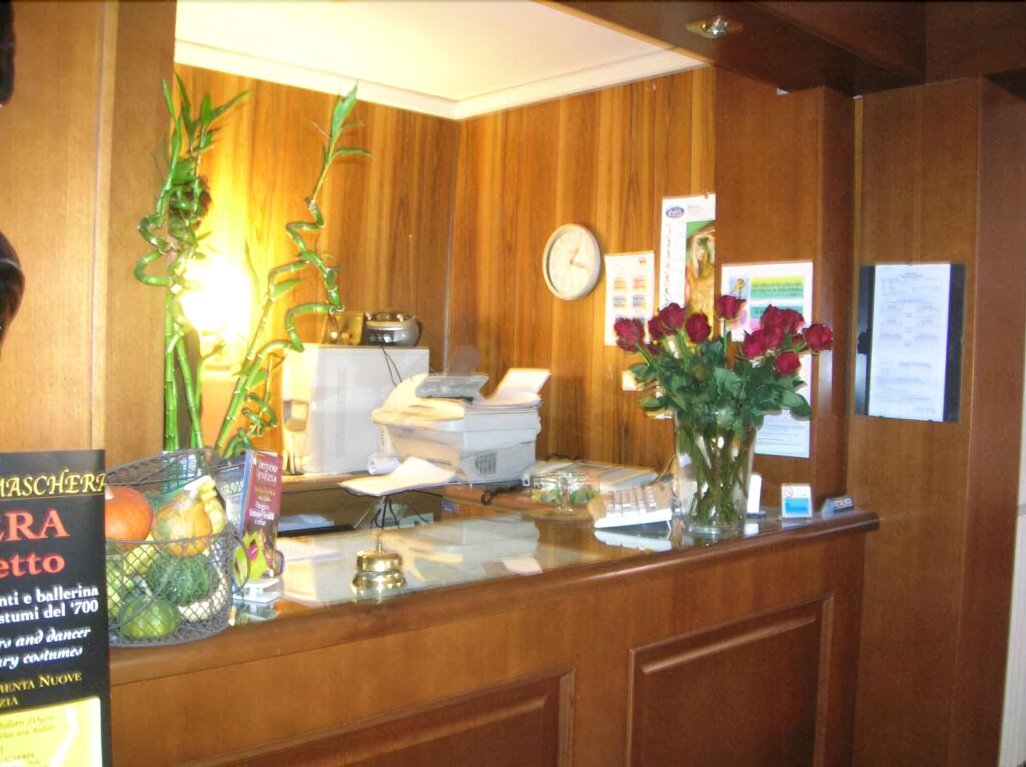 Albergo Marin - photo