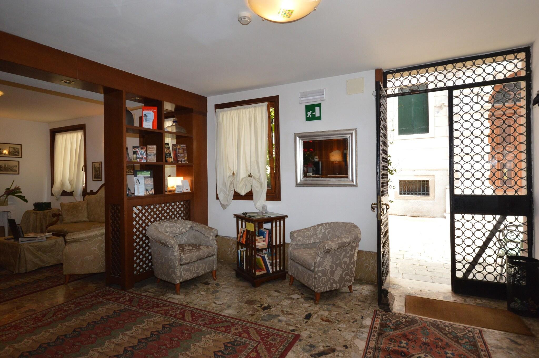 Albergo Marin - photo