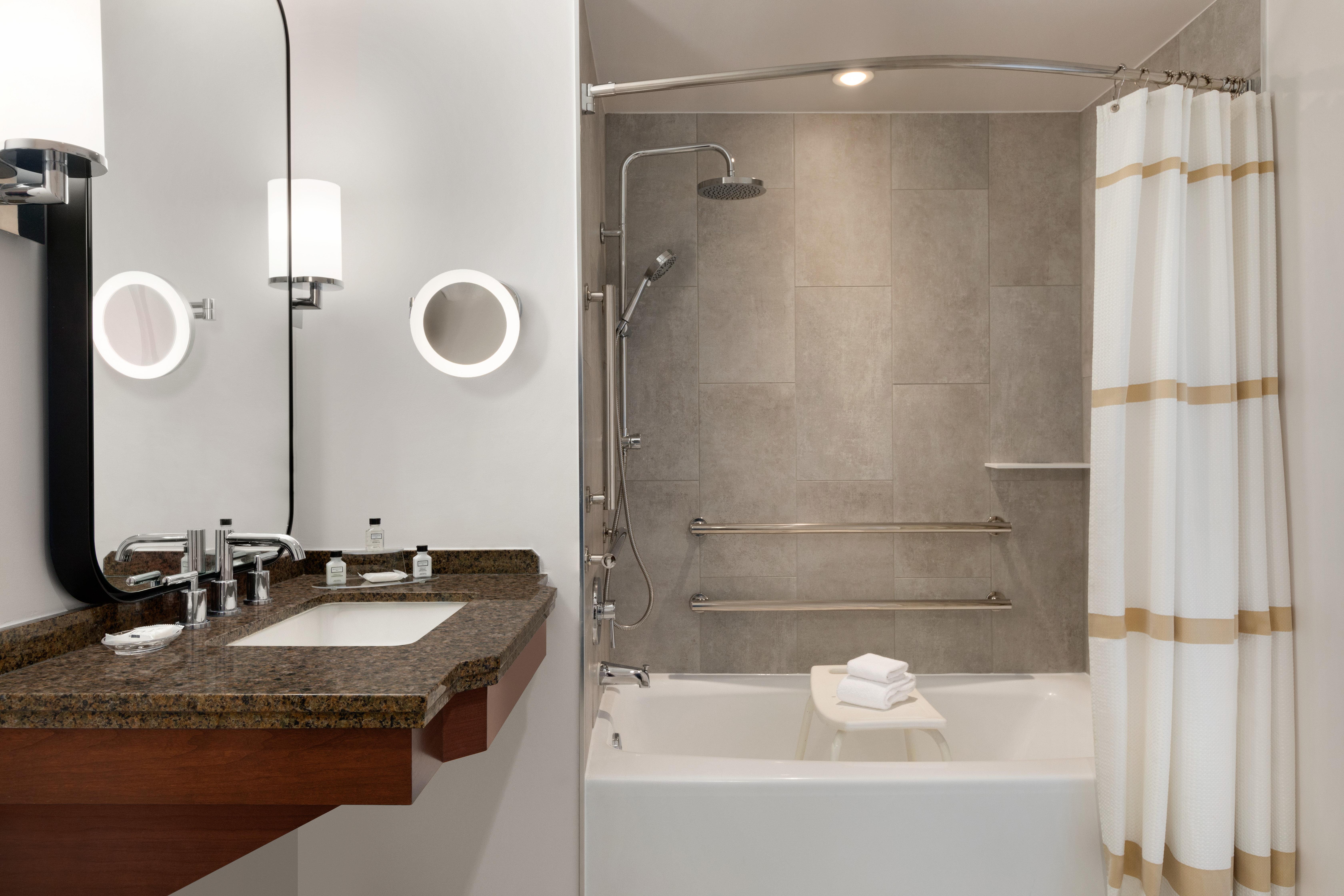 Crowne Plaza College Park - Washington DC by IHG